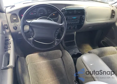 1996 Ford Explorer из США, поврежденный, VIN 1FMDU34X9TZA01402